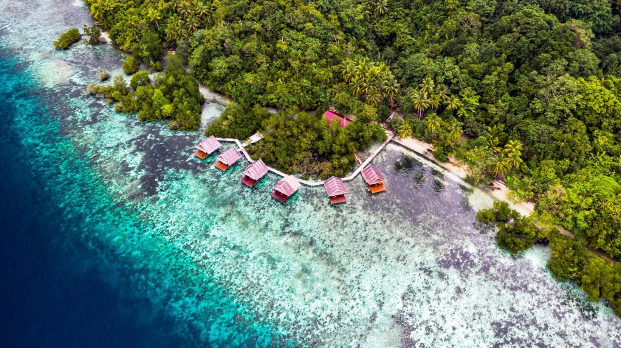Methos Homestay - Raja Ampat Yennanas Besir Exterior photo