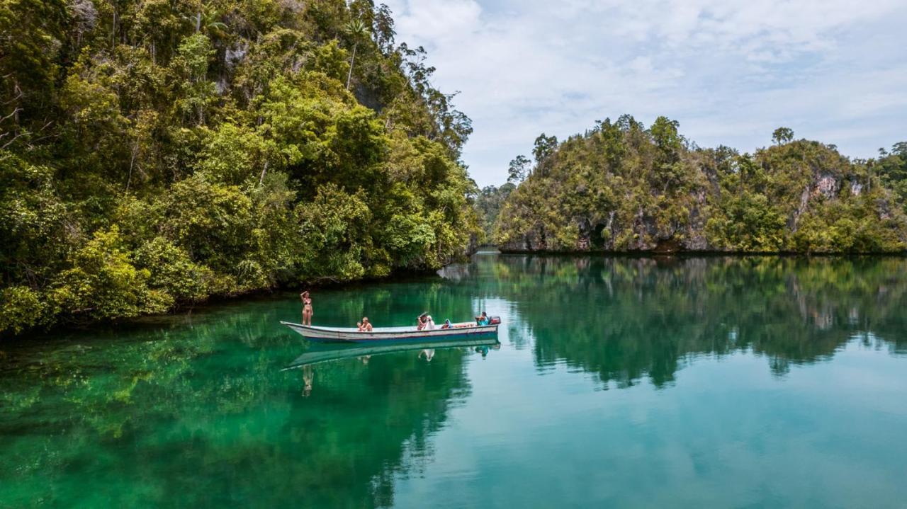 Methos Homestay - Raja Ampat Yennanas Besir Exterior photo