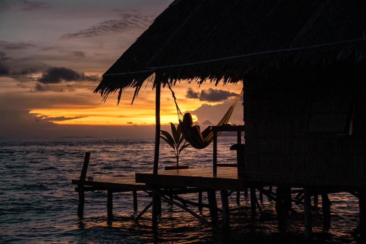 Methos Homestay - Raja Ampat Yennanas Besir Exterior photo